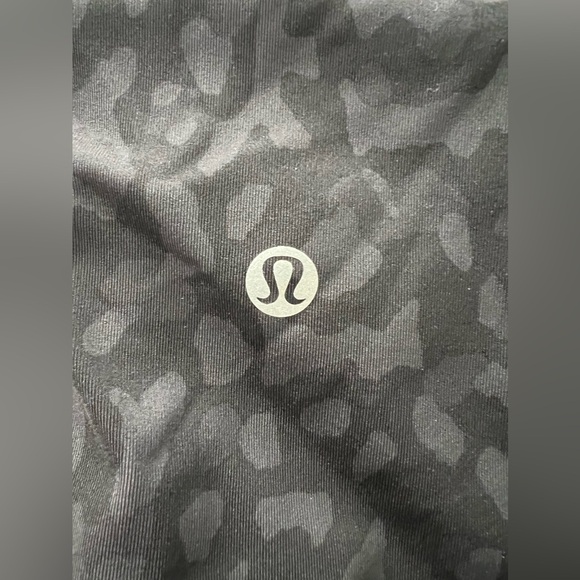 Lululemon Wunder Under tight legging 10 camo EUC - Picture 3 of 4